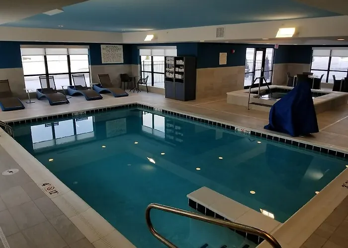 Hotel Hampton & 3*