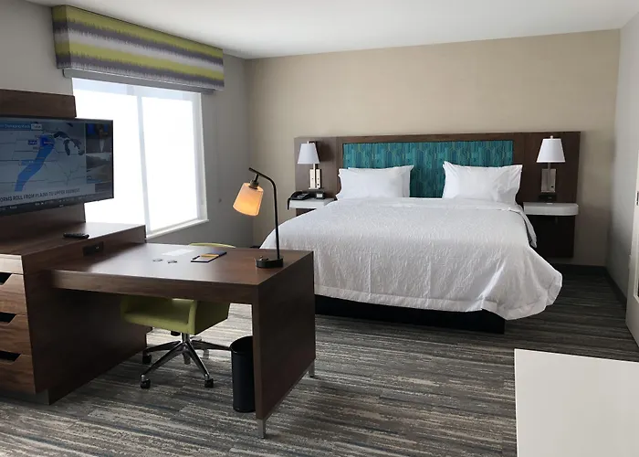 Hotel Hampton & Pekin