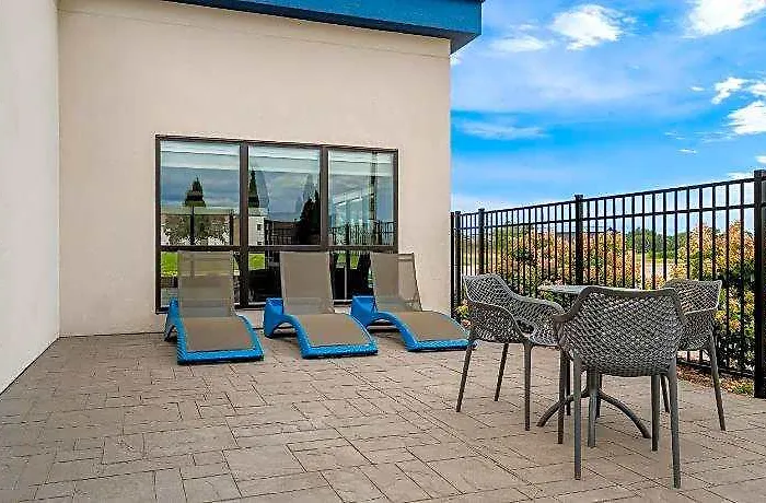 Hotel Hampton & 3*