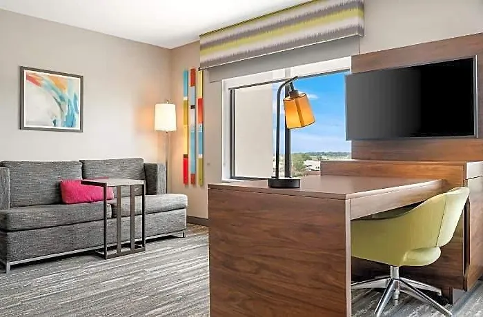 Hampton & Hotel 3*