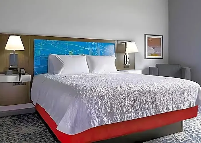Hampton & Hotel 3*