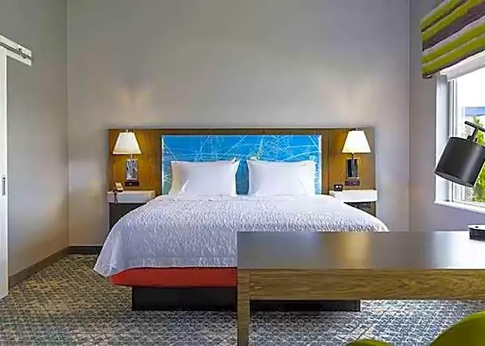 Hampton & Hotel Pekin